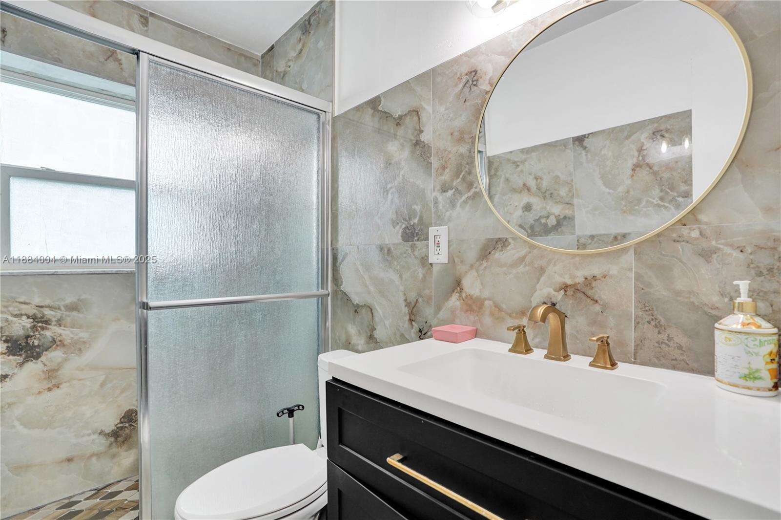 320 71st Ave, Hollywood, FL 33024 - For Sale photo 3
