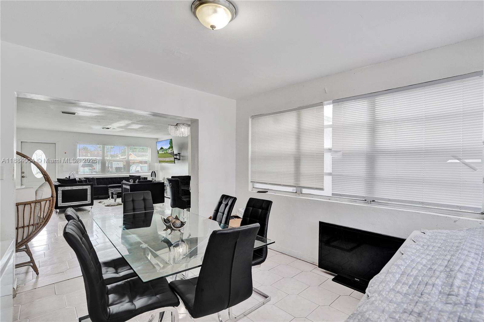 320 71st Ave, Hollywood, FL 33024 - For Sale photo 21