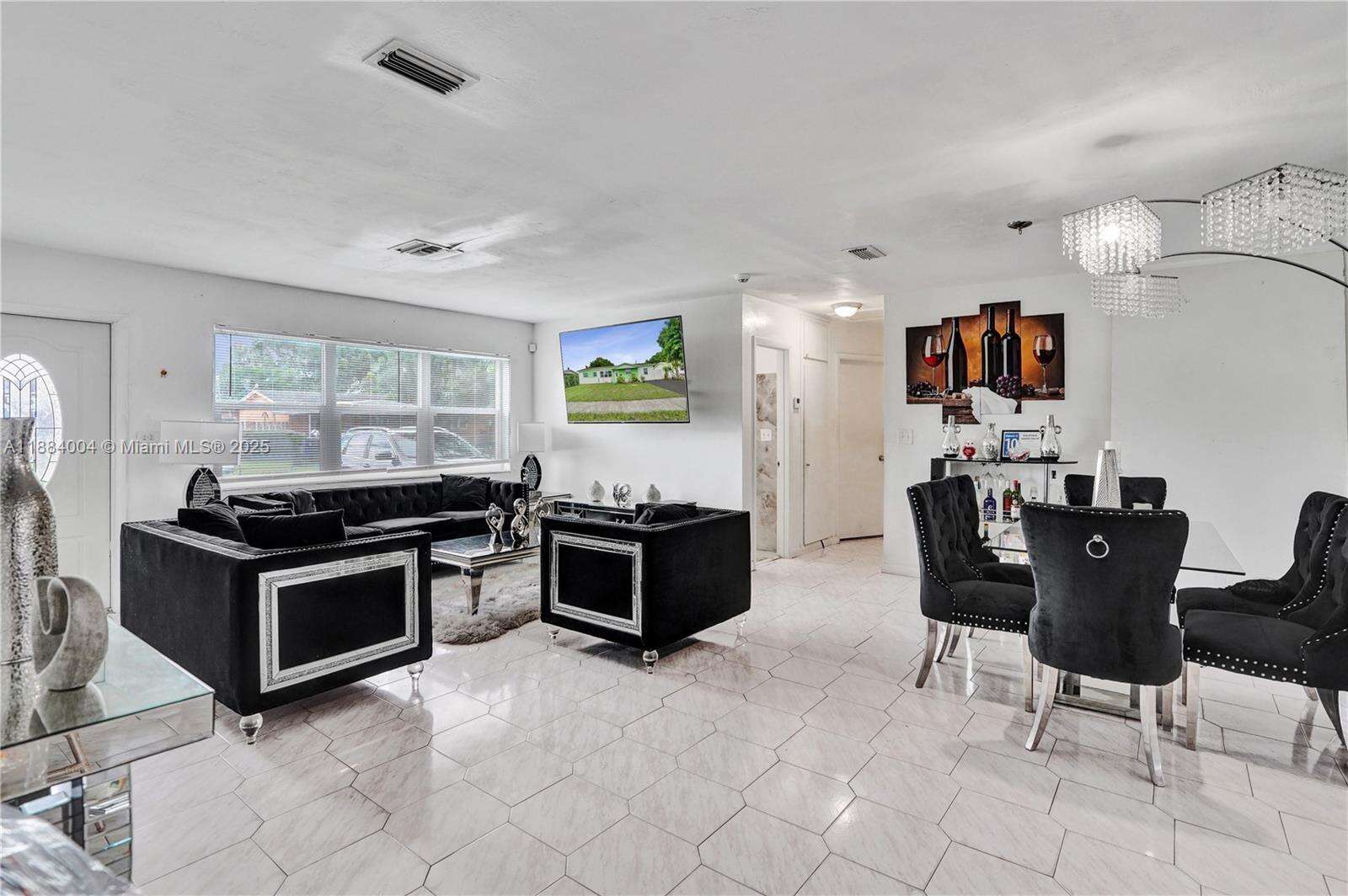 320 71st Ave, Hollywood, FL 33024 - For Sale photo 5