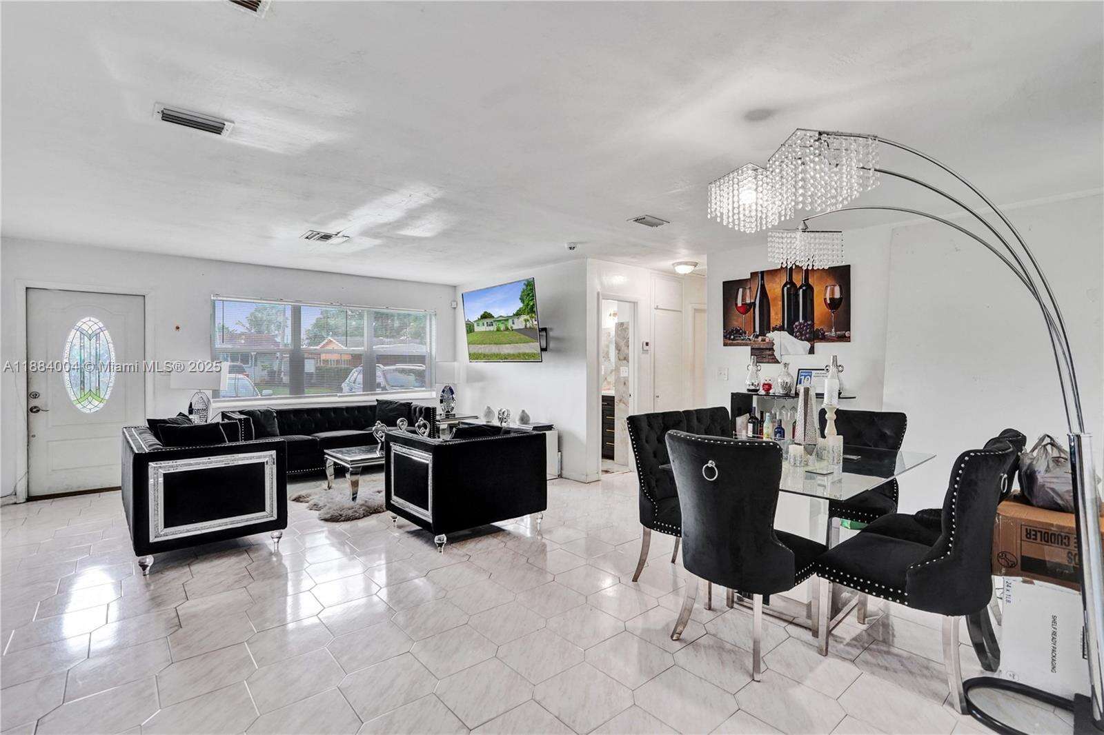 320 71st Ave, Hollywood, FL 33024 - For Sale photo 6