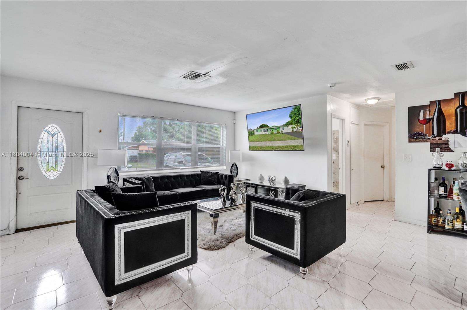 320 71st Ave, Hollywood, FL 33024 - For Sale photo 8