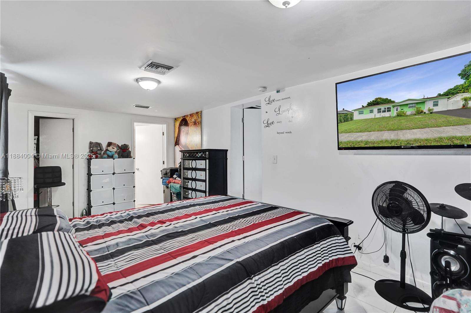 320 71st Ave, Hollywood, FL 33024 - For Sale photo 10