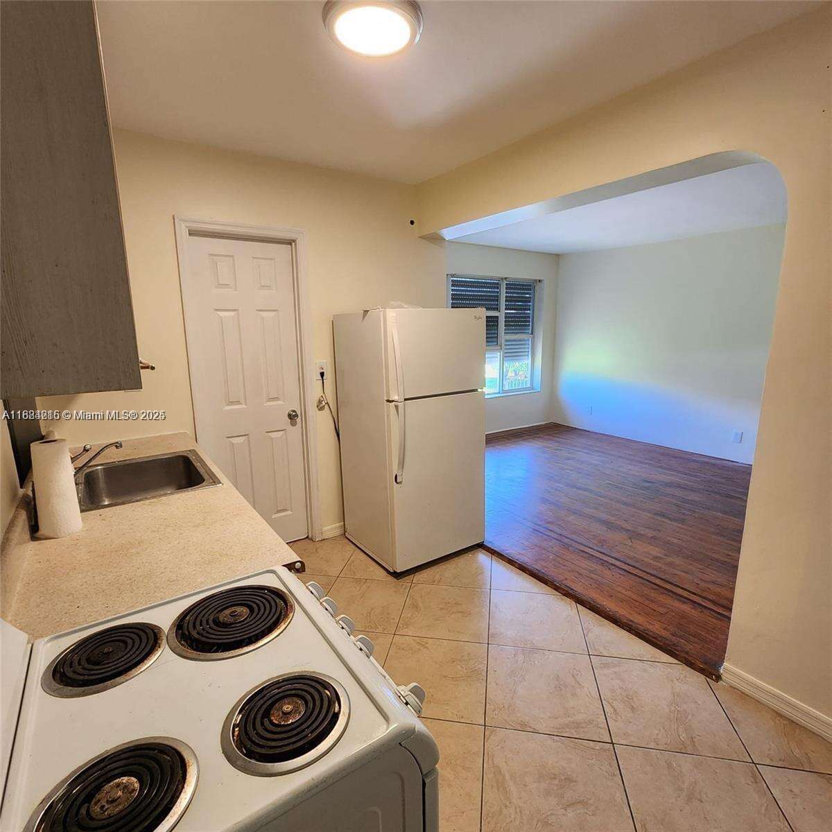 1843 Wiley St, Hollywood, FL 33020 - For Sale photo 1