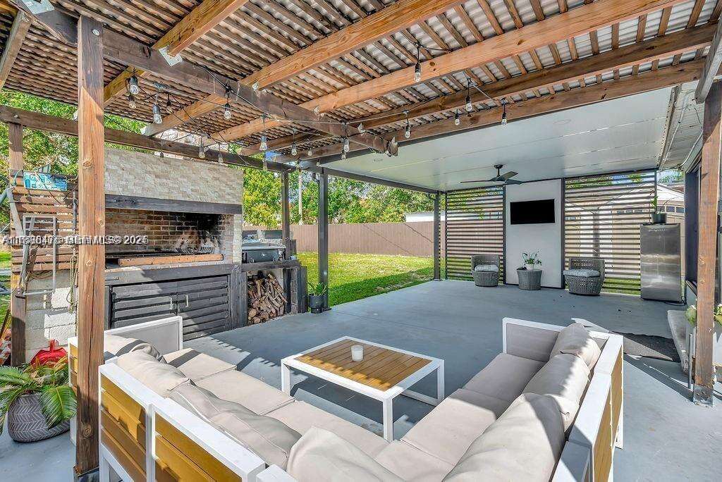 2635 Fillmore St, Hollywood, FL 33020 - For Sale photo 11