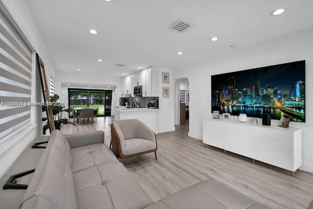 2635 Fillmore St, Hollywood, FL 33020 - For Sale photo 15
