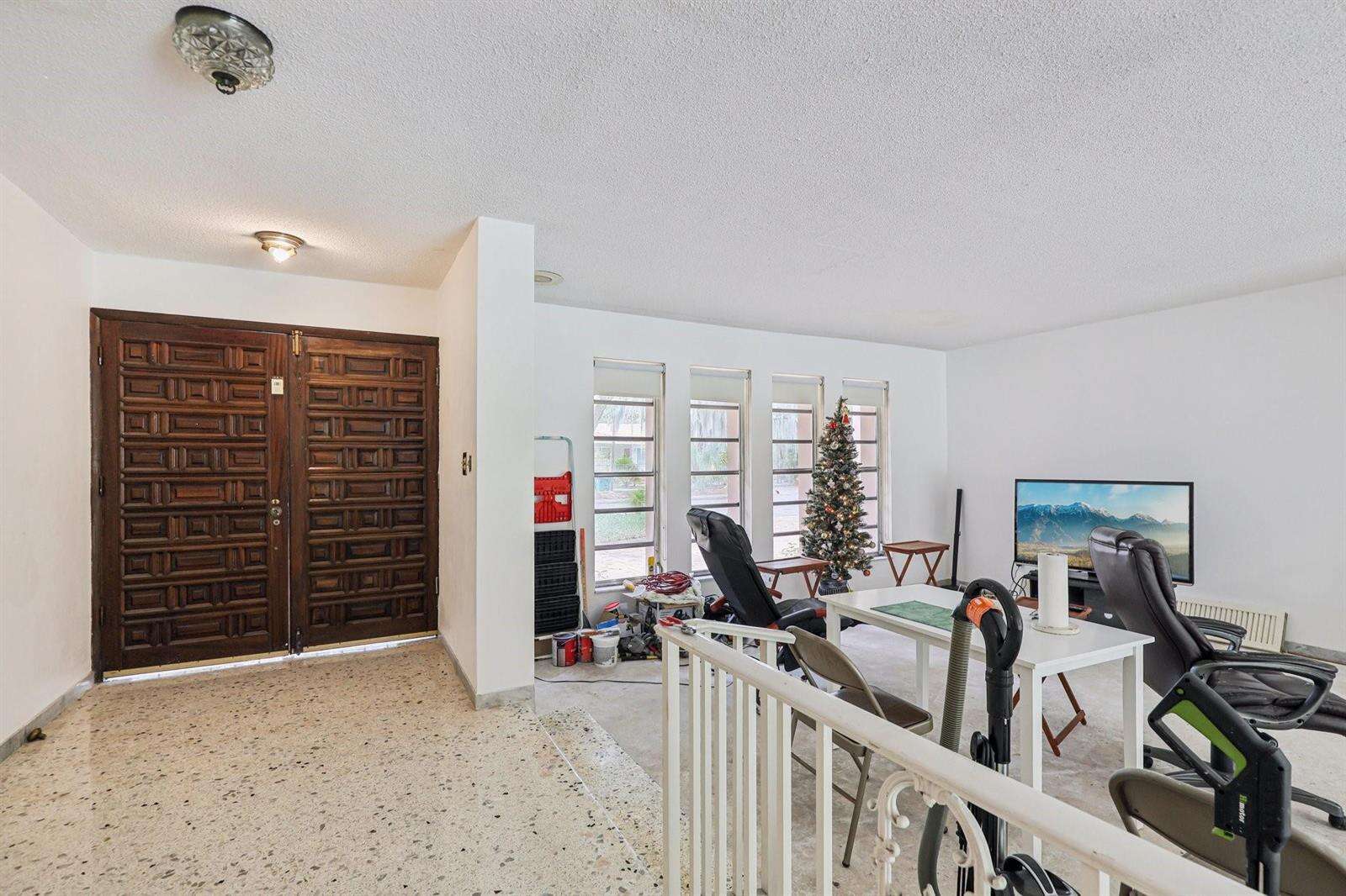 525 58th, Miami, FL 33137 - For Sale photo 4