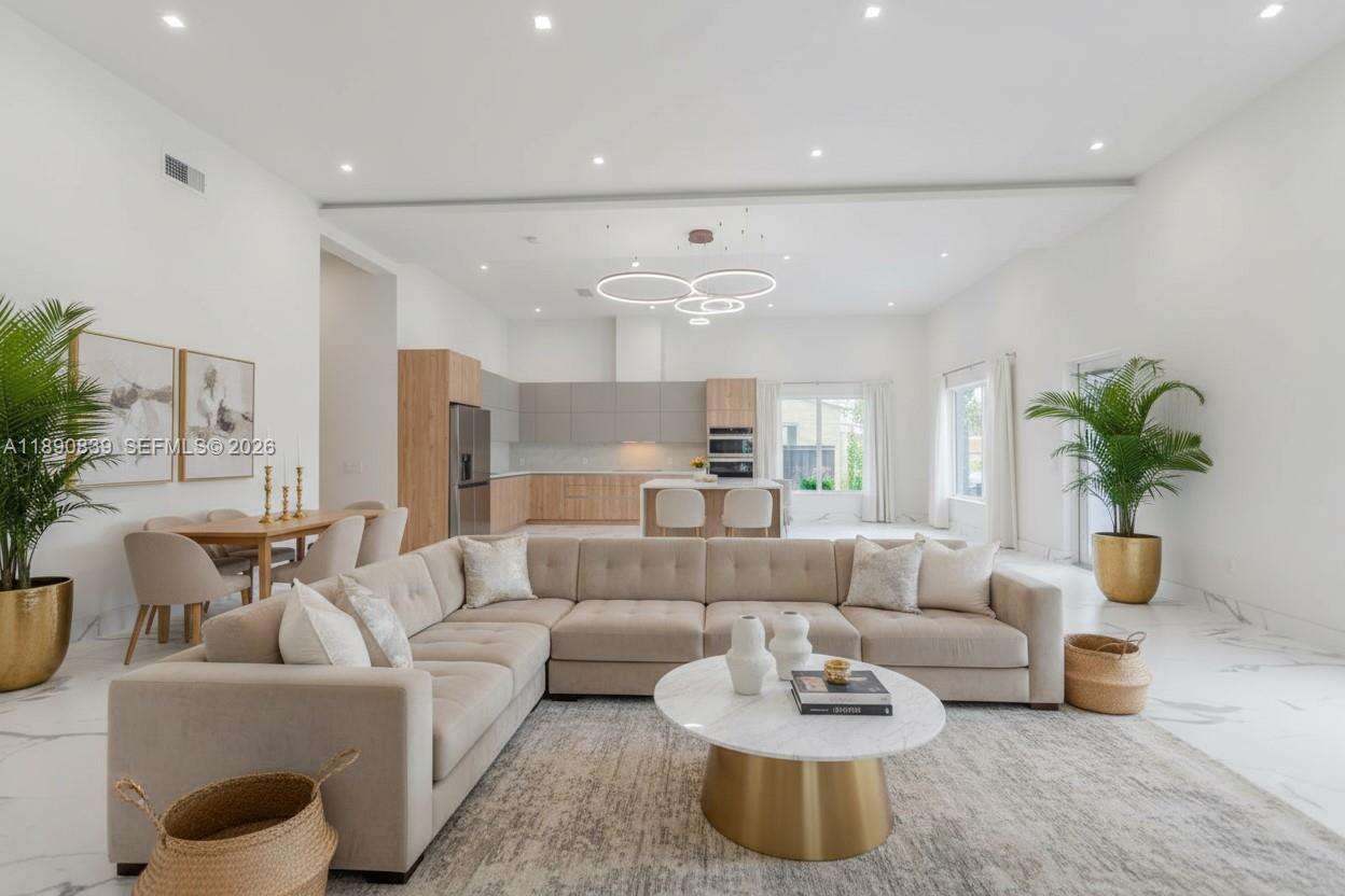 635 9th St, Hallandale Beach, FL 33009 | Picture 37