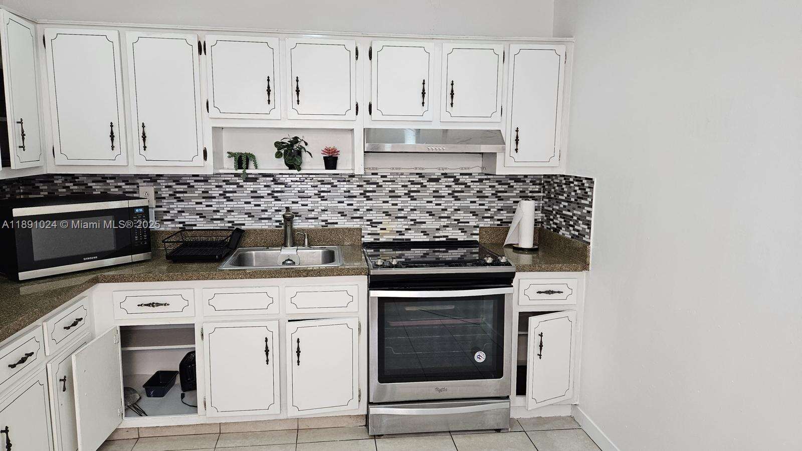 1936 Washington St, Hollywood, FL 33020 | Picture 16