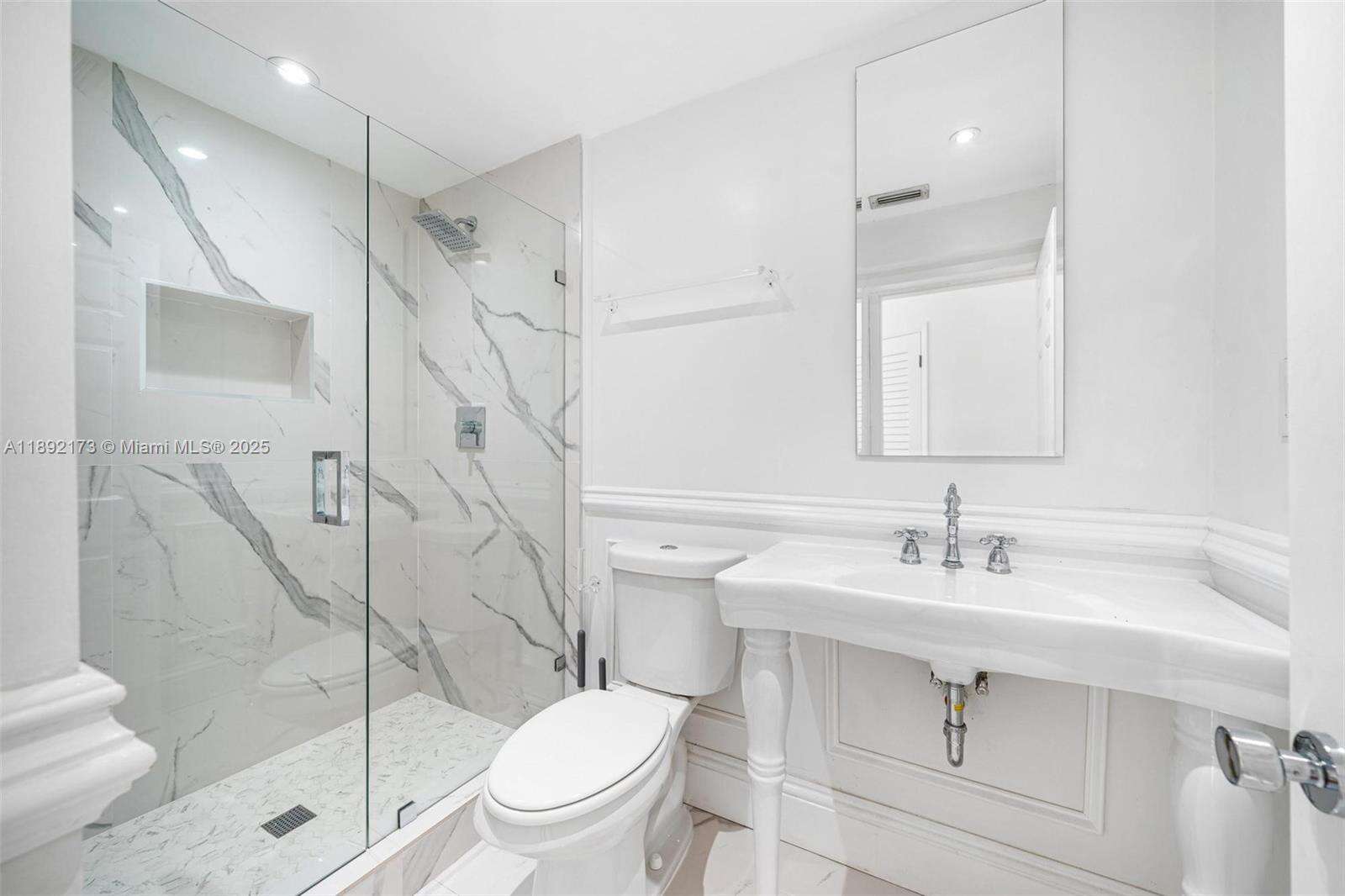 2120 Bayshore Dr, Miami, FL 33133 | Picture 23