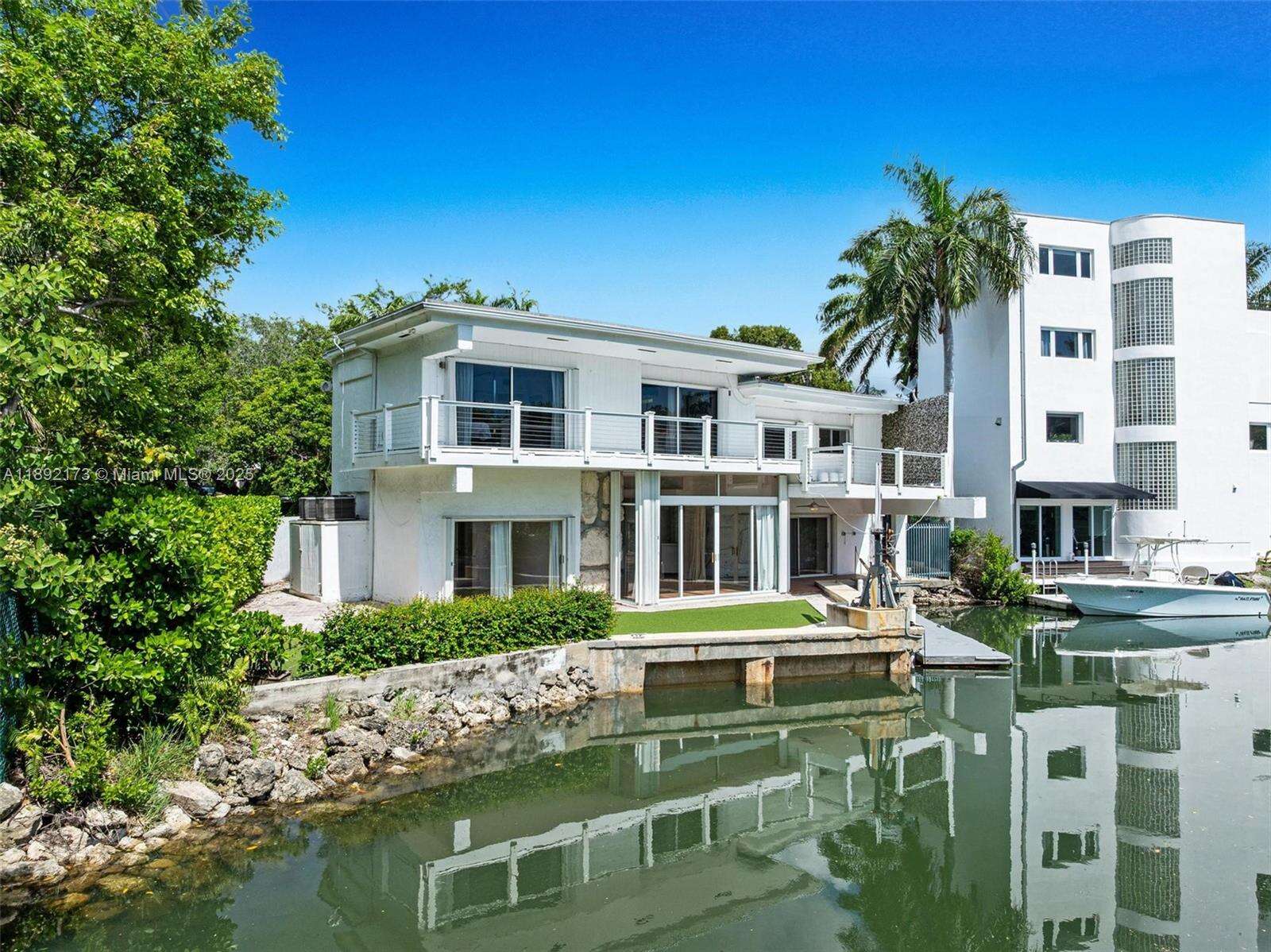 2120 Bayshore Dr, Miami, FL 33133 | Picture 25