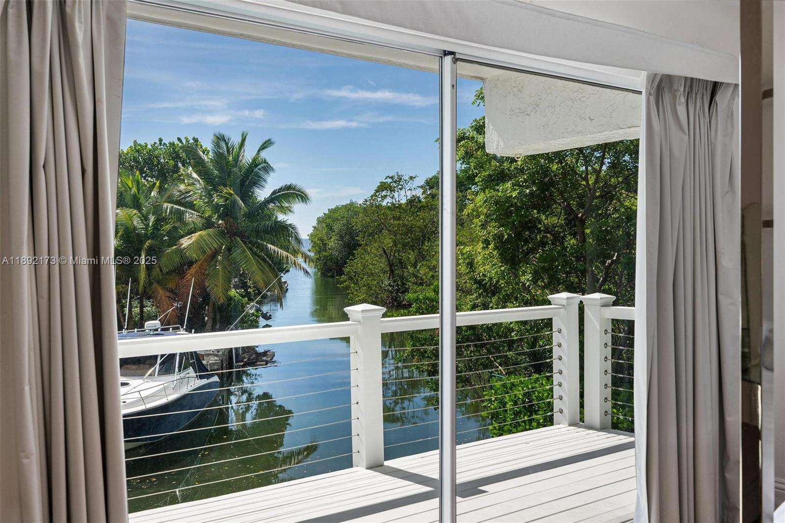 2120 Bayshore Dr, Miami, FL 33133 | Picture 8