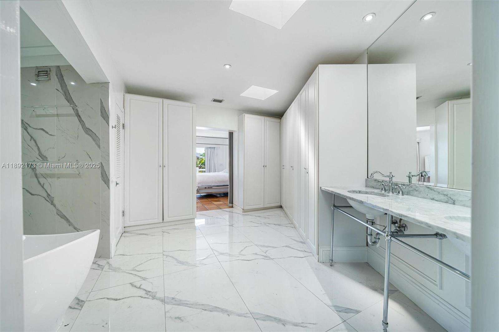 2120 Bayshore Dr, Miami, FL 33133 | Picture 9