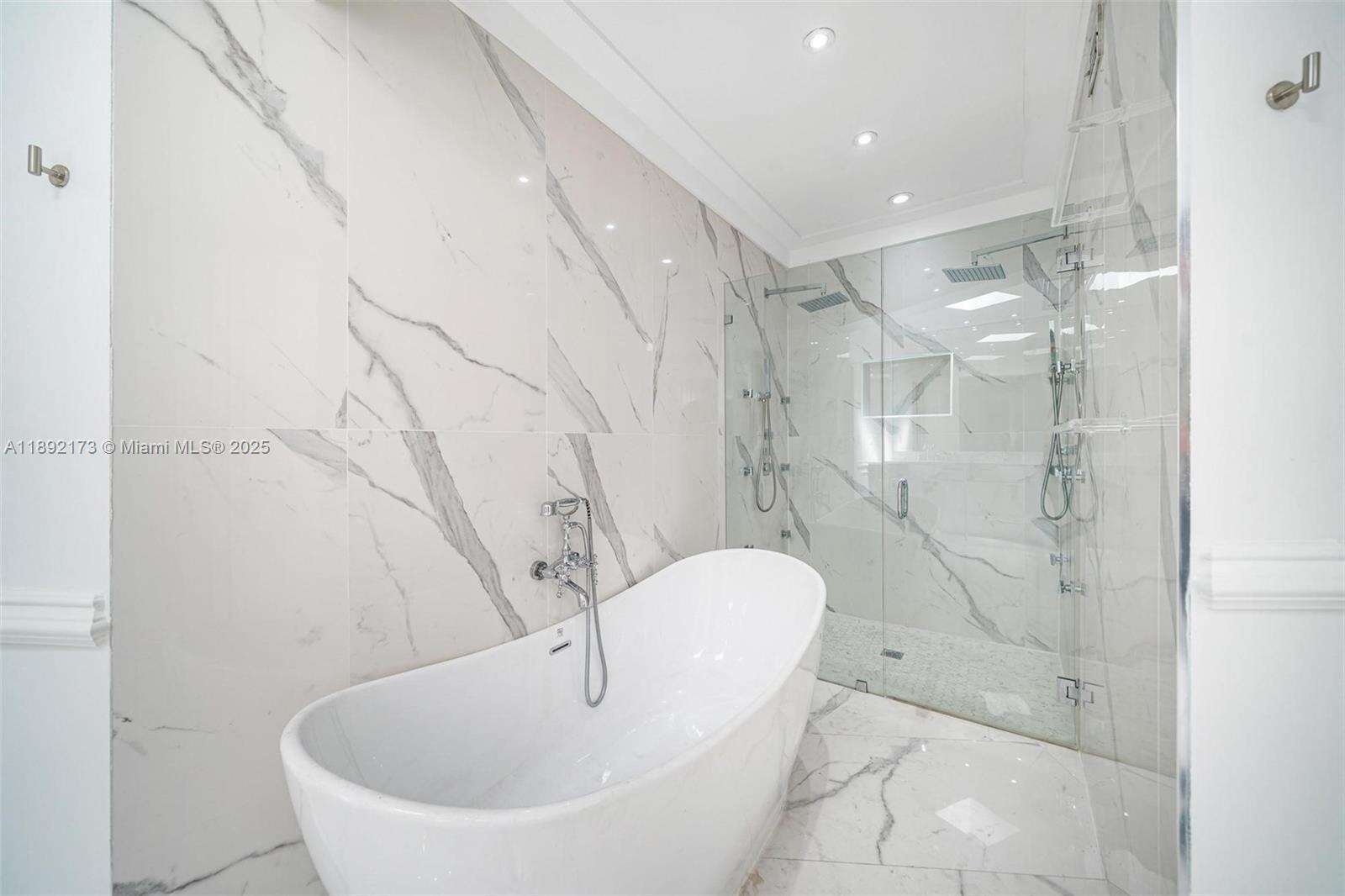 2120 Bayshore Dr, Miami, FL 33133 | Picture 10