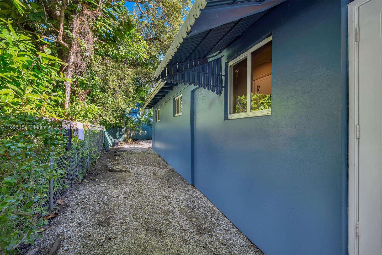 3577 Charles Ave, Miami, FL 33133 | Picture 17