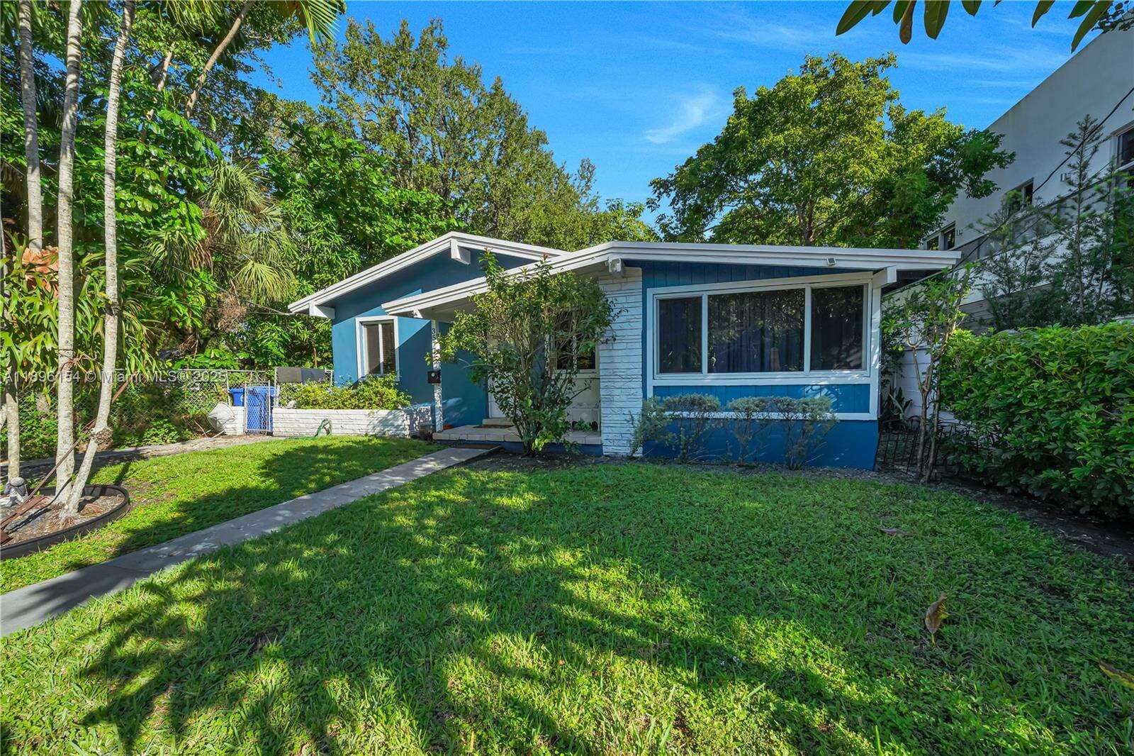 3577 Charles Ave, Miami, FL 33133 | Picture 3