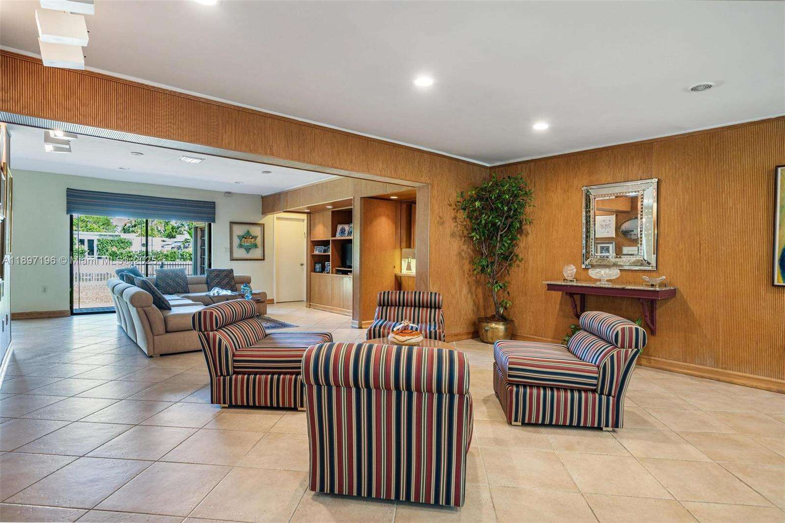 1855 Daytonia Rd, Miami Beach, FL 33141 | Picture 12