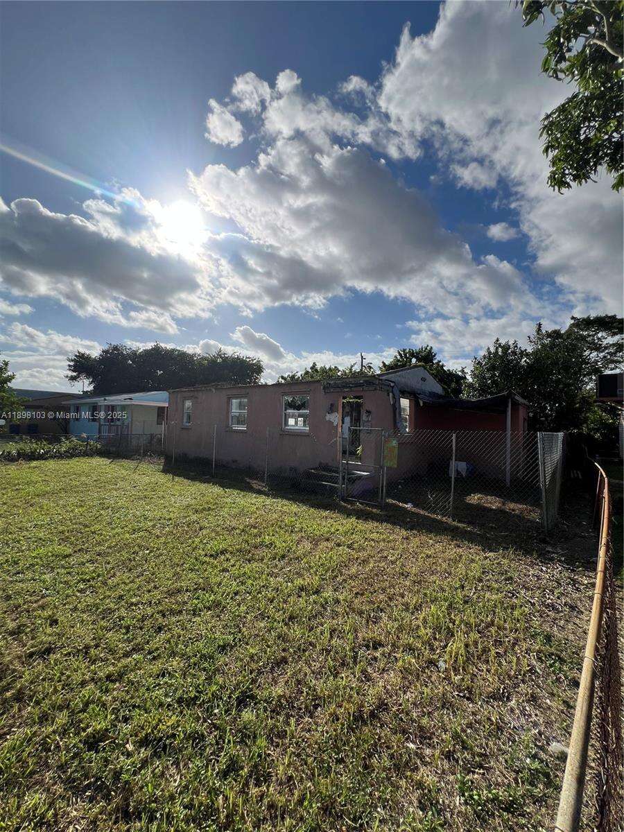 2122 Dewey St, Hollywood, FL 33020 | Picture 7