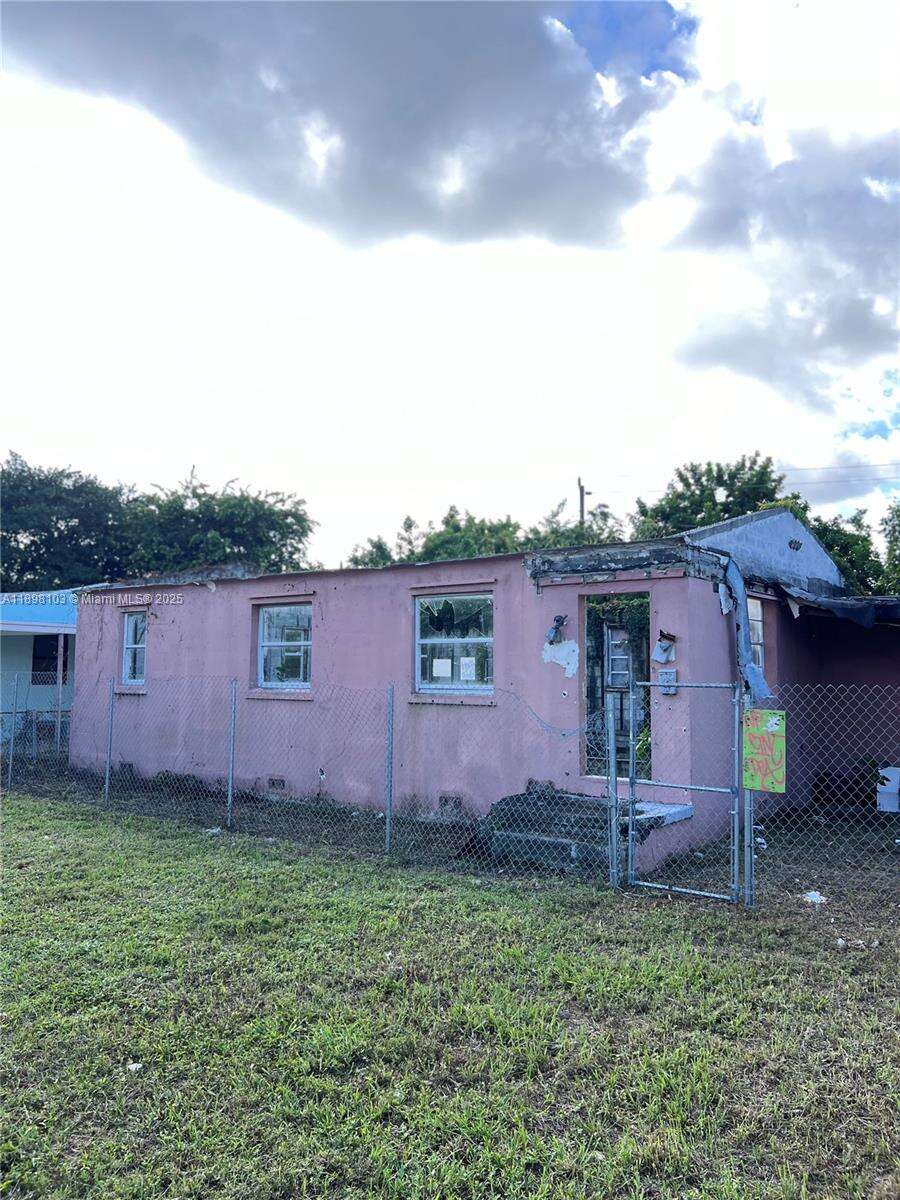 2122 Dewey St, Hollywood, FL 33020 | Picture 9