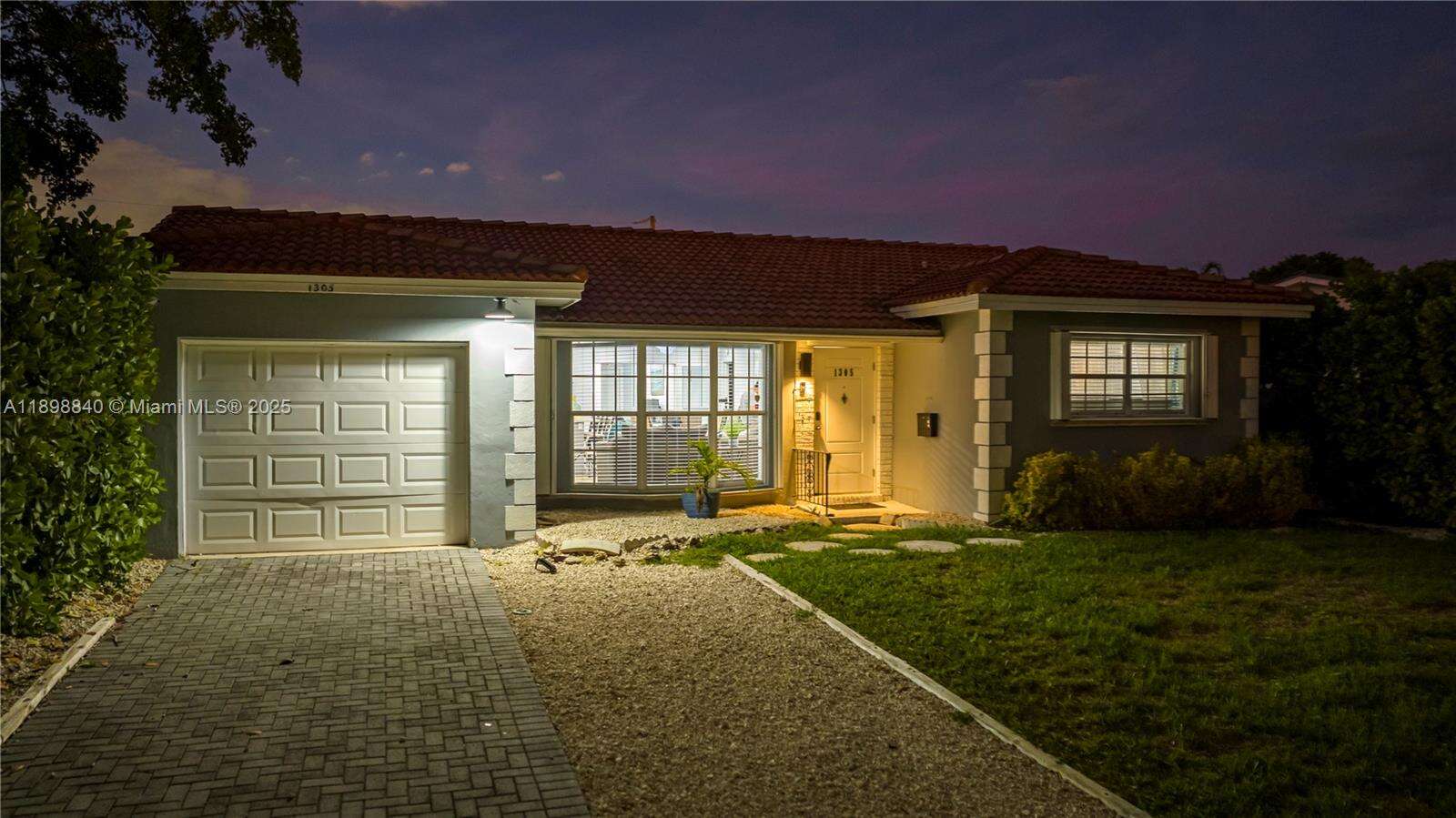 1305 Funston St, Hollywood, FL 33019 | Picture 37