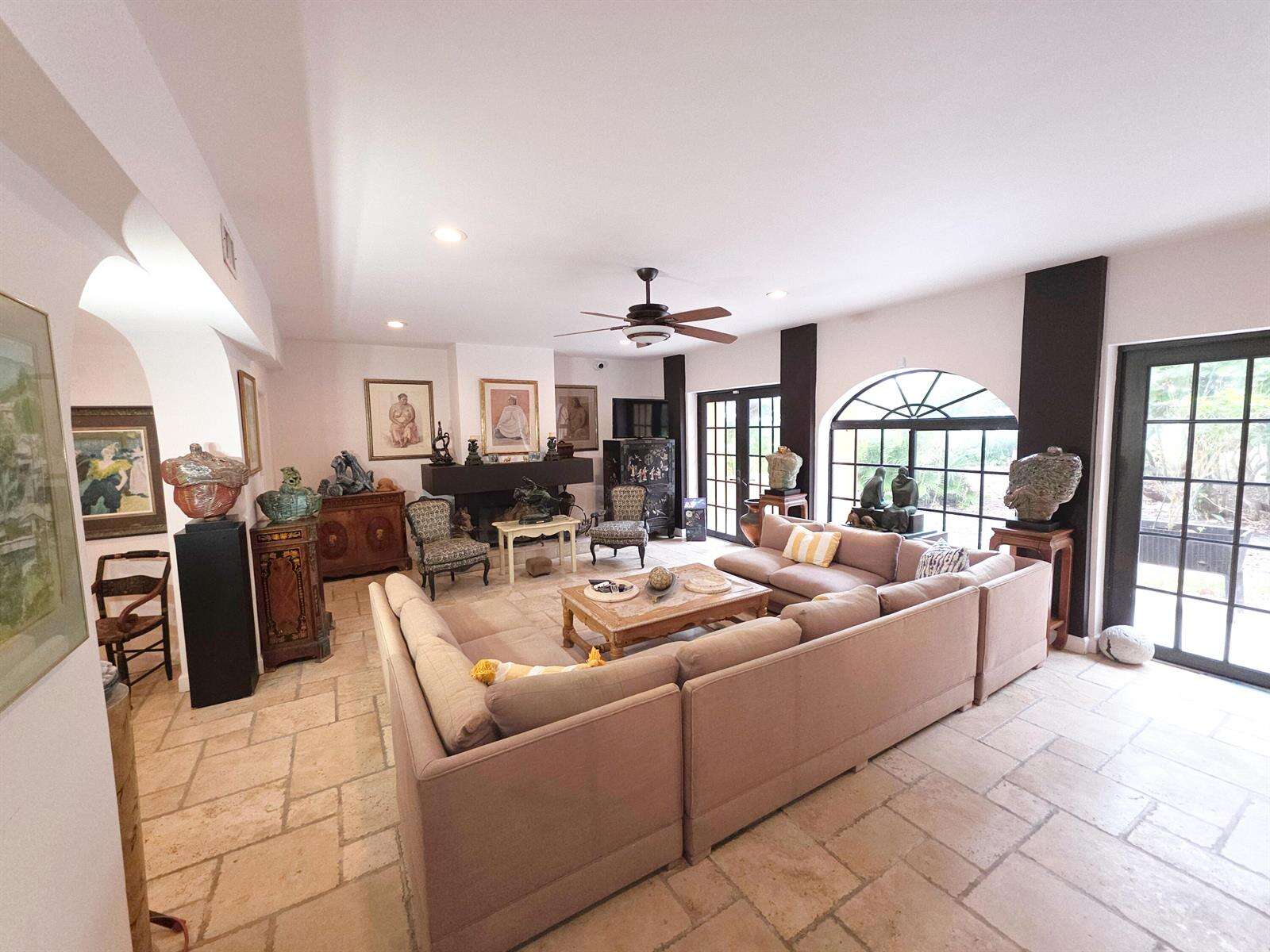 4200 Surf, Hollywood, FL 33019 - For Sale photo 11