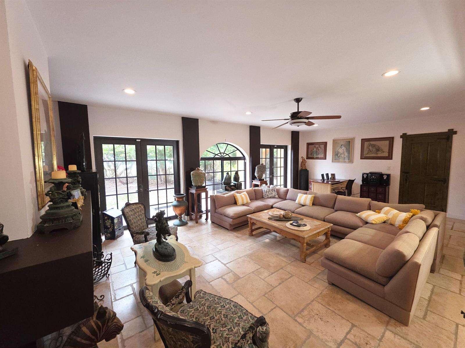 4200 Surf, Hollywood, FL 33019 - For Sale photo 12