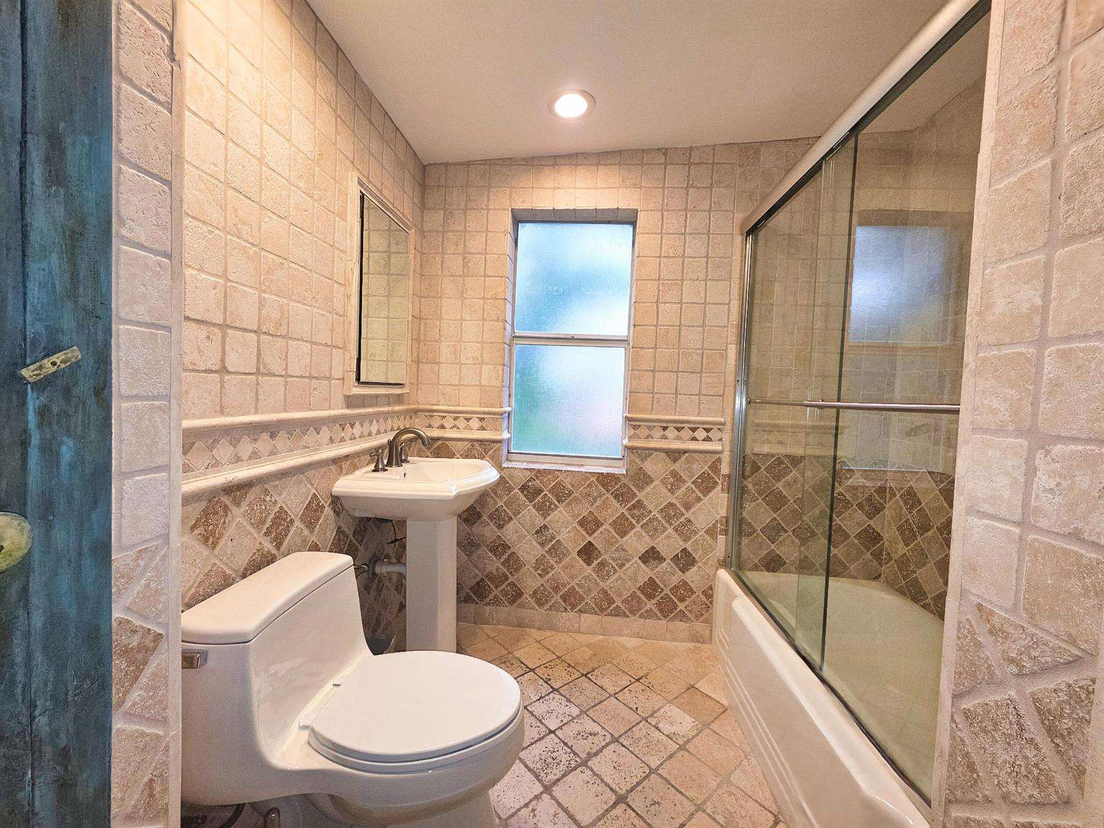 4200 Surf, Hollywood, FL 33019 - For Sale photo 24