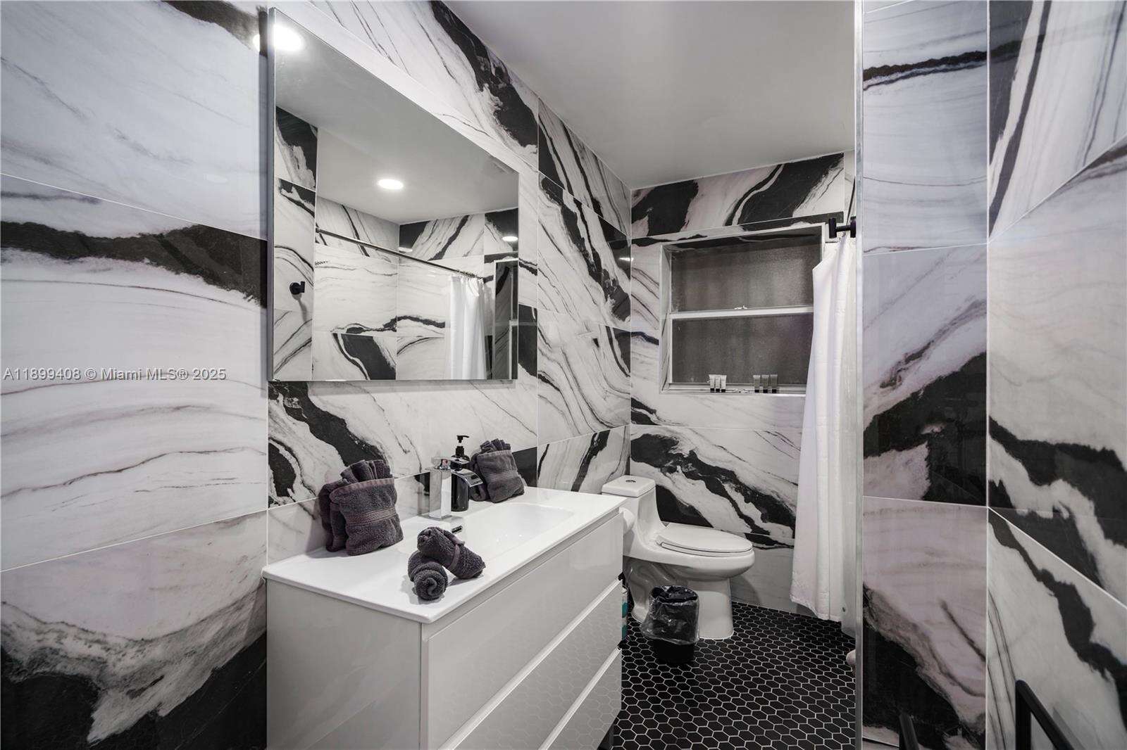 1244 Garfield St, Hollywood, FL 33019 | Picture 12