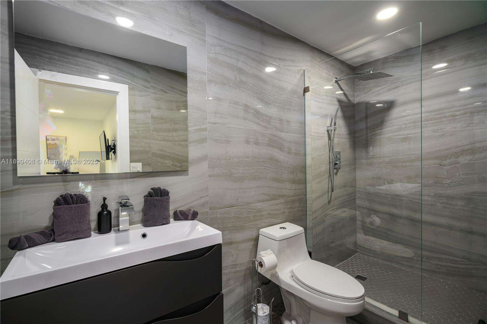 1244 Garfield St, Hollywood, FL 33019 | Picture 9