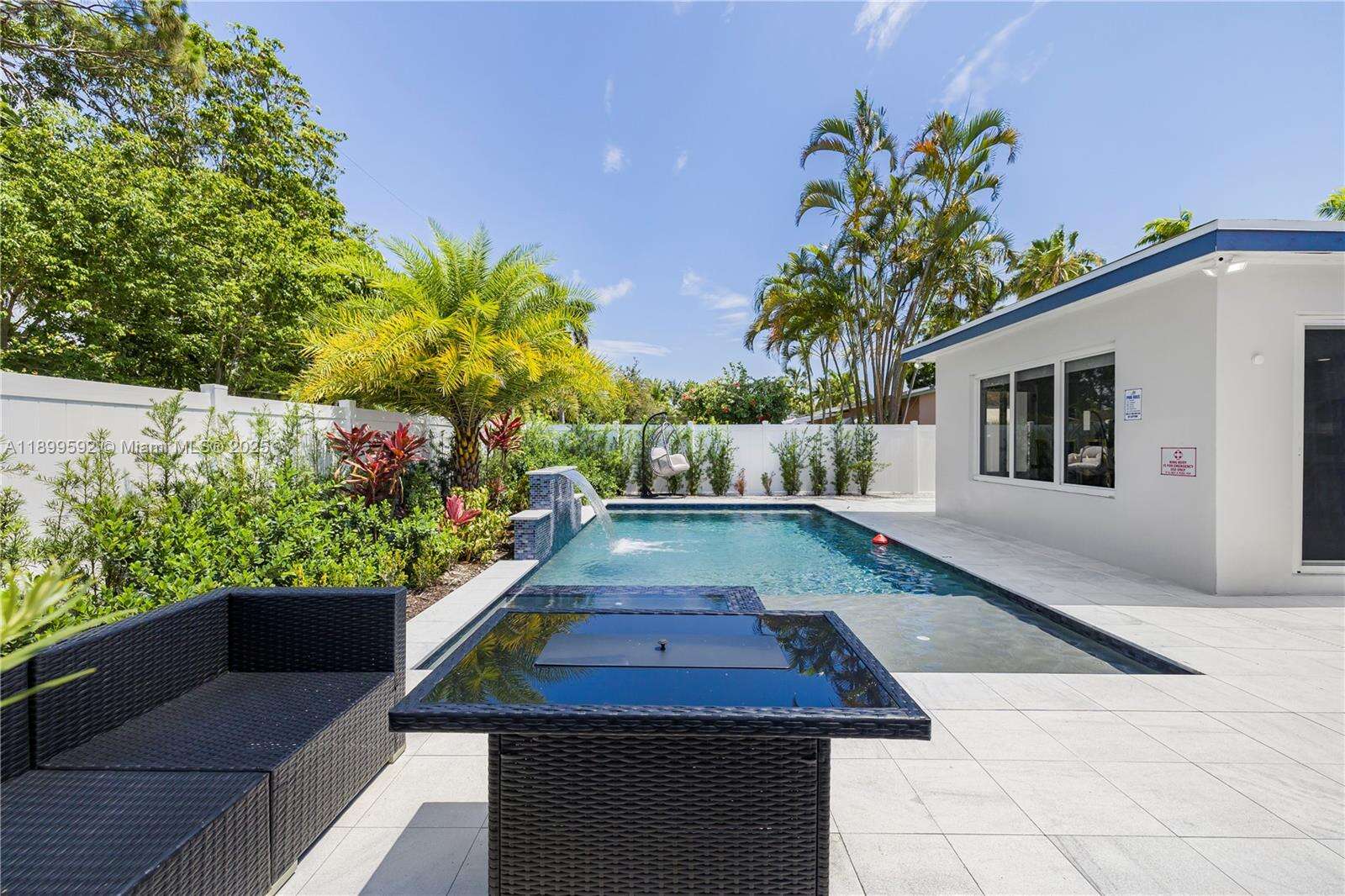 1104 13th Ter, Hollywood, FL 33019 | Picture 12