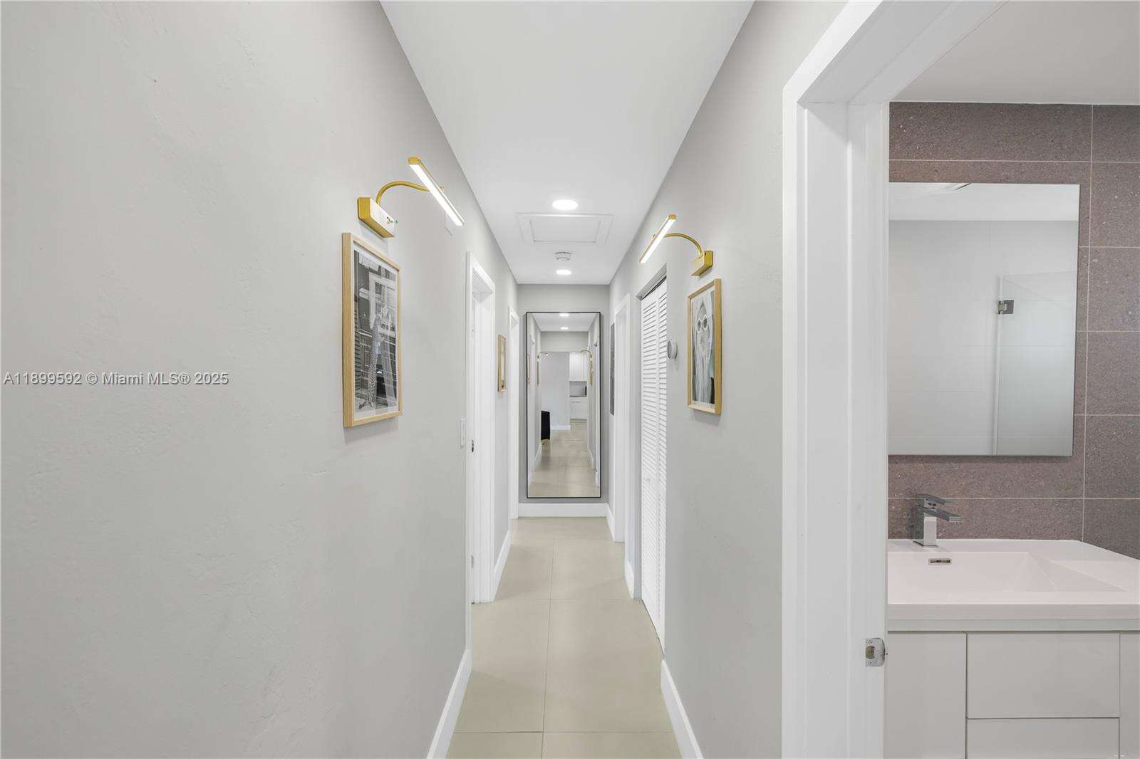 1104 13th Ter, Hollywood, FL 33019 | Picture 17