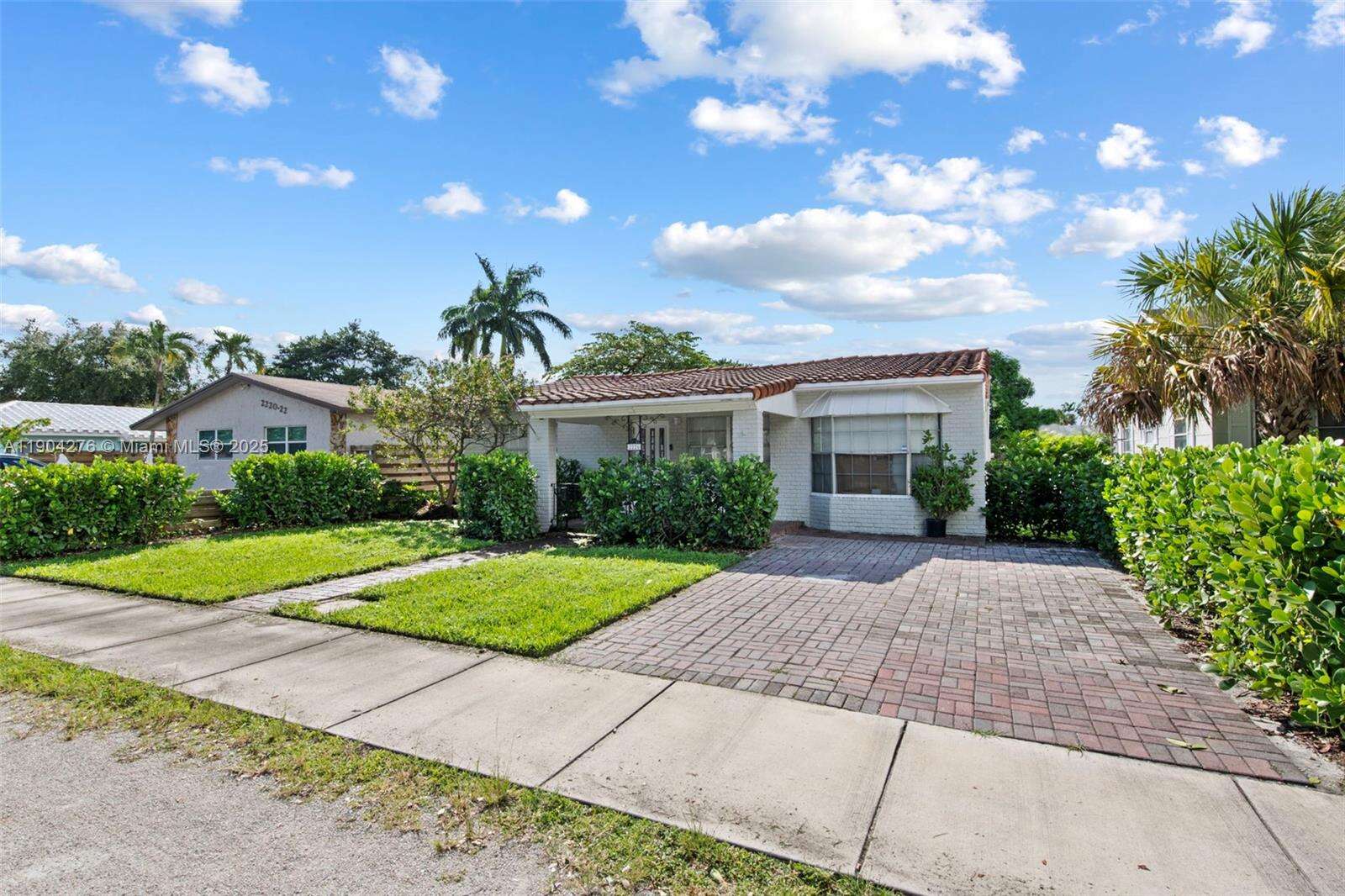 2226 Cleveland St, Hollywood, FL 33020 - For Sale photo 2