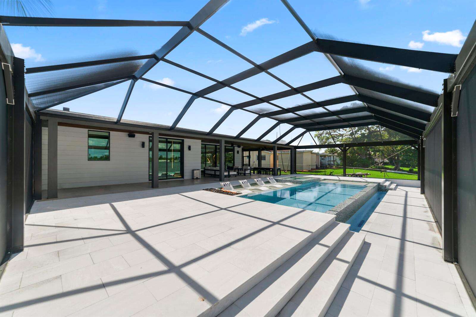 2511 209th, Miami, FL 33180 - For Sale photo 26