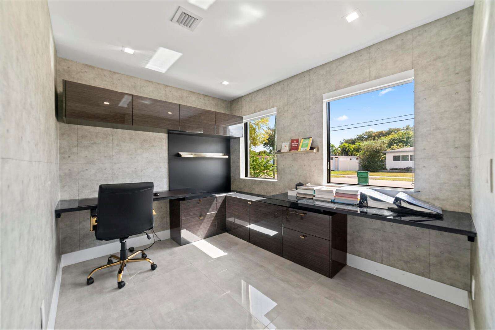2511 209th, Miami, FL 33180 - For Sale photo 34