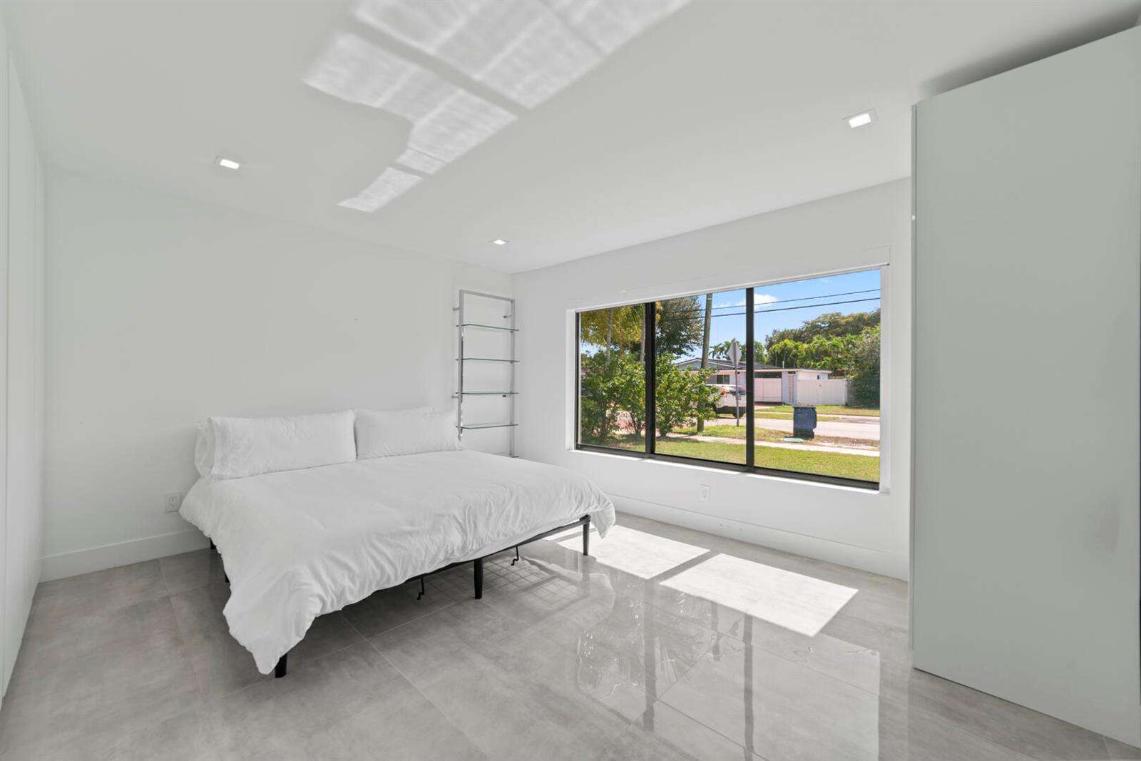 2511 209th, Miami, FL 33180 - For Sale photo 35