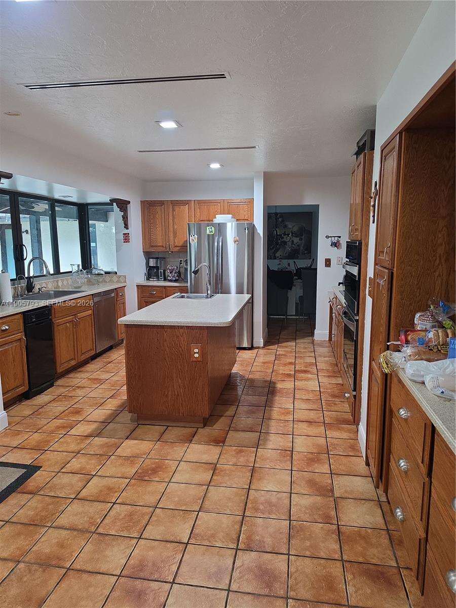 18750 207th Ave, Miami, FL 33187 - For Sale photo 15