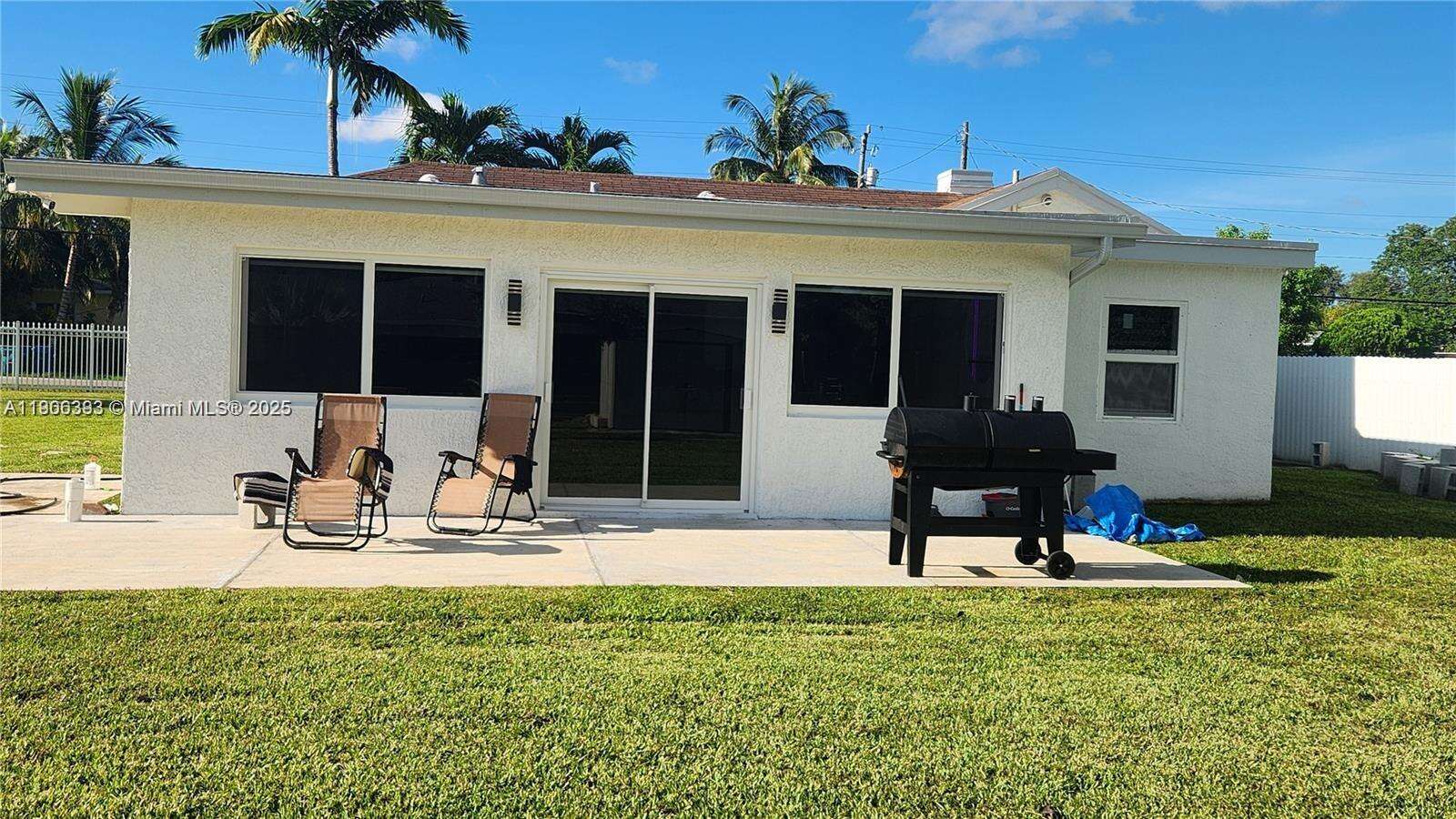 295 150th St, Miami, FL 33161 - For Sale photo 6