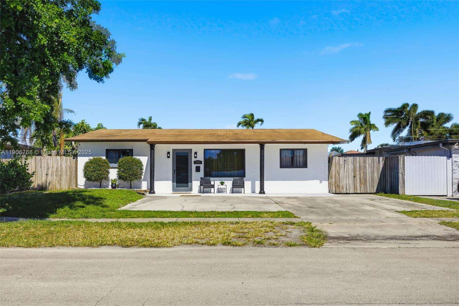 7511 Taylor St, Hollywood, FL 33024 - For Sale photo 1