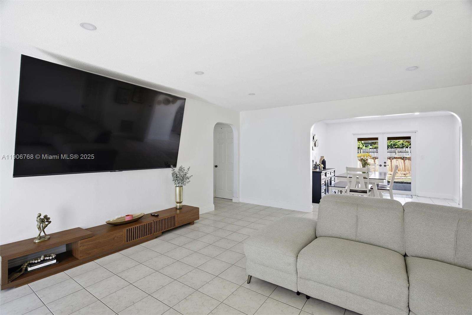 7511 Taylor St, Hollywood, FL 33024 - For Sale photo 6