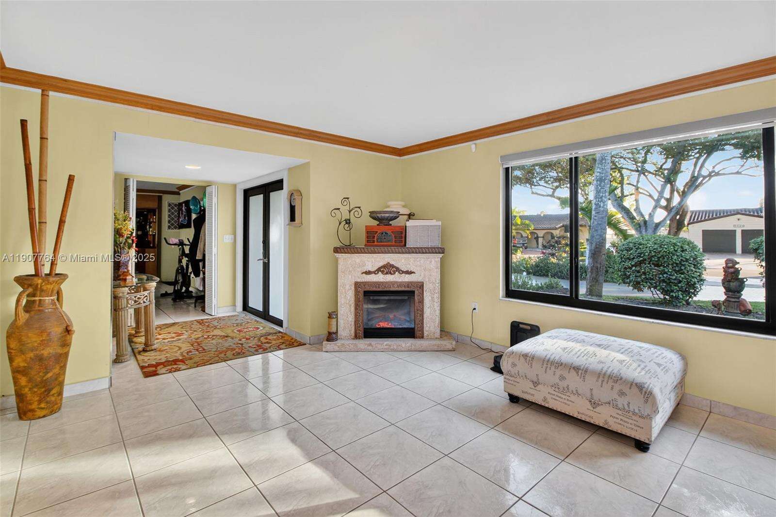 15010 Dunbarton Pl, Miami Lakes, FL 33016 | Picture 11