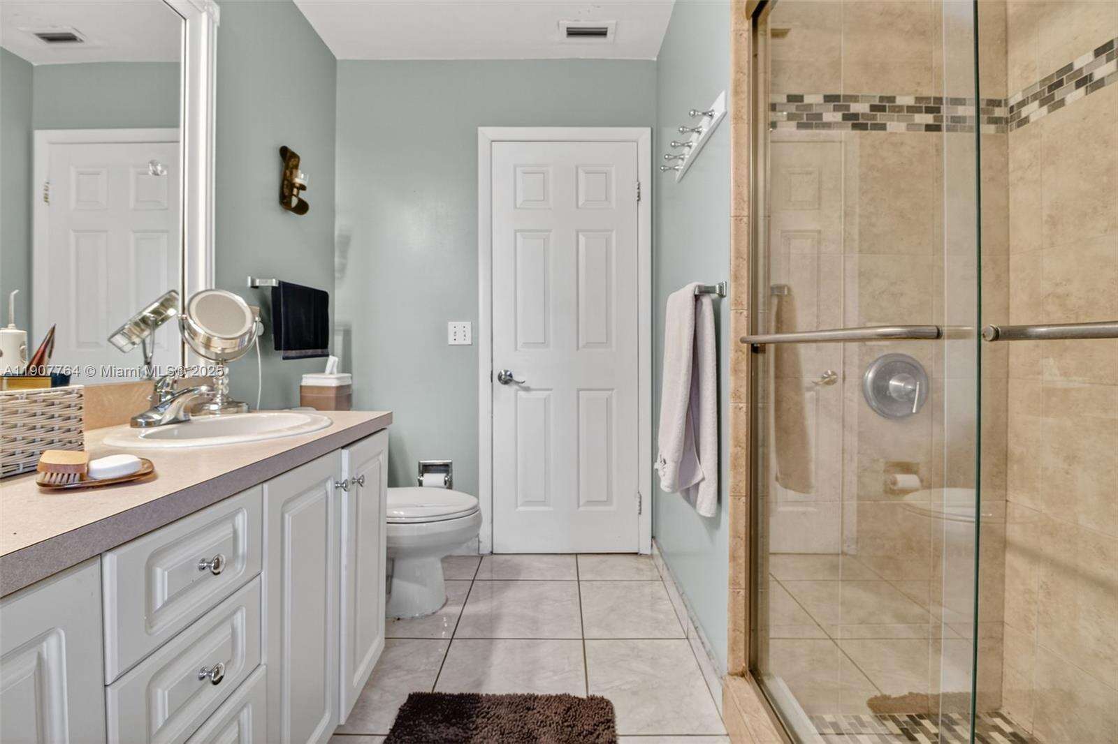 15010 Dunbarton Pl, Miami Lakes, FL 33016 | Picture 19