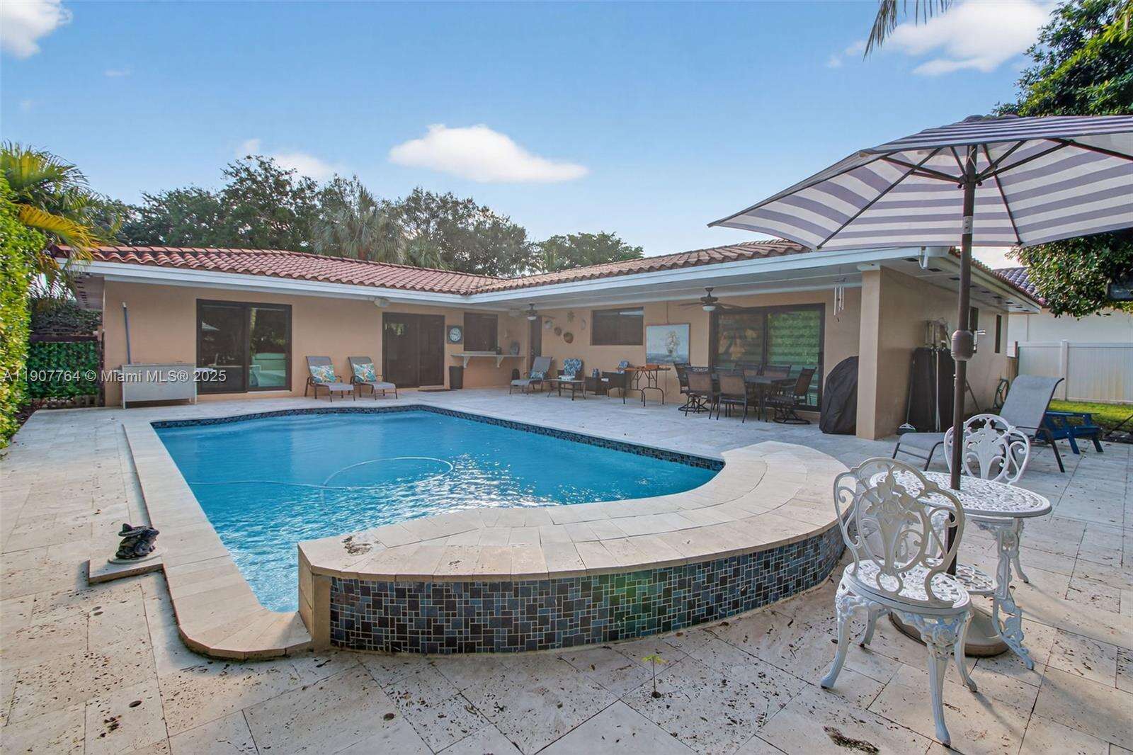 15010 Dunbarton Pl, Miami Lakes, FL 33016 | Picture 26