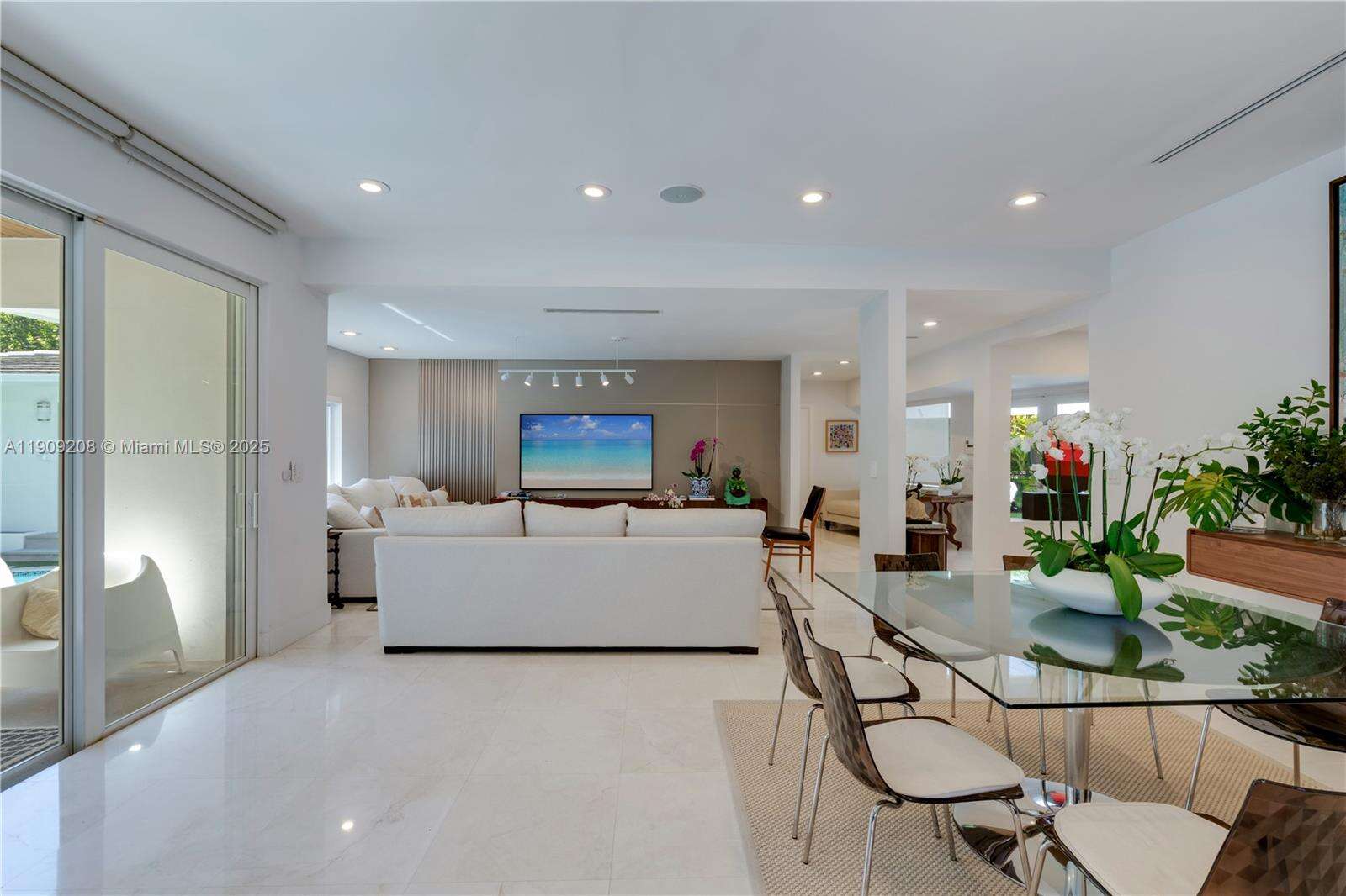 1616 Bayshore Dr, Miami, FL 33133 | Picture 11