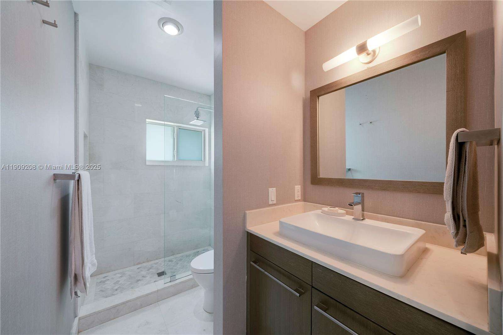 1616 Bayshore Dr, Miami, FL 33133 | Picture 20