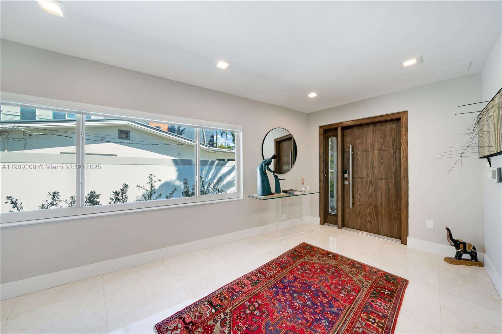 1616 Bayshore Dr, Miami, FL 33133 | Picture 3