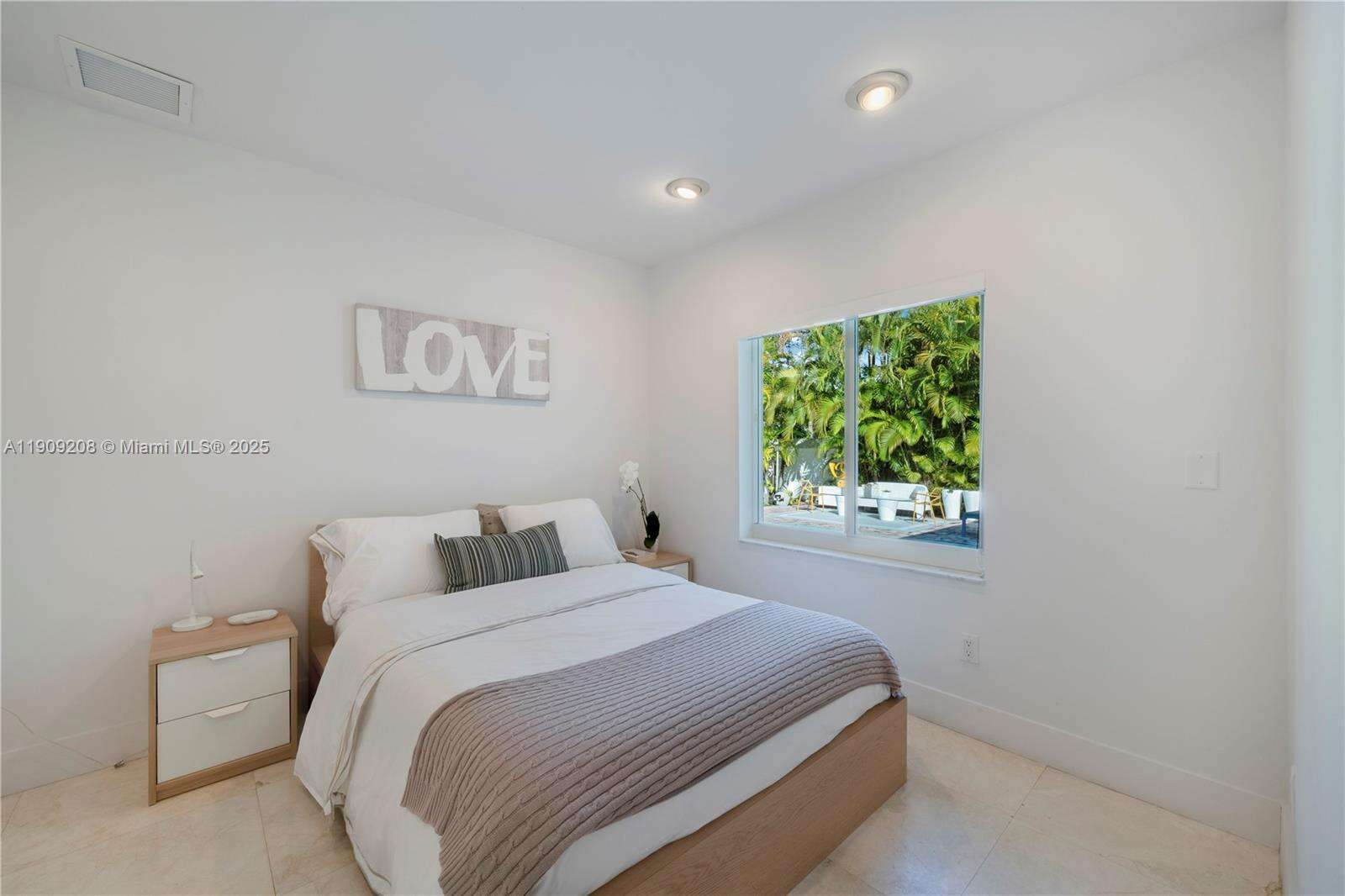 1616 Bayshore Dr, Miami, FL 33133 | Picture 23