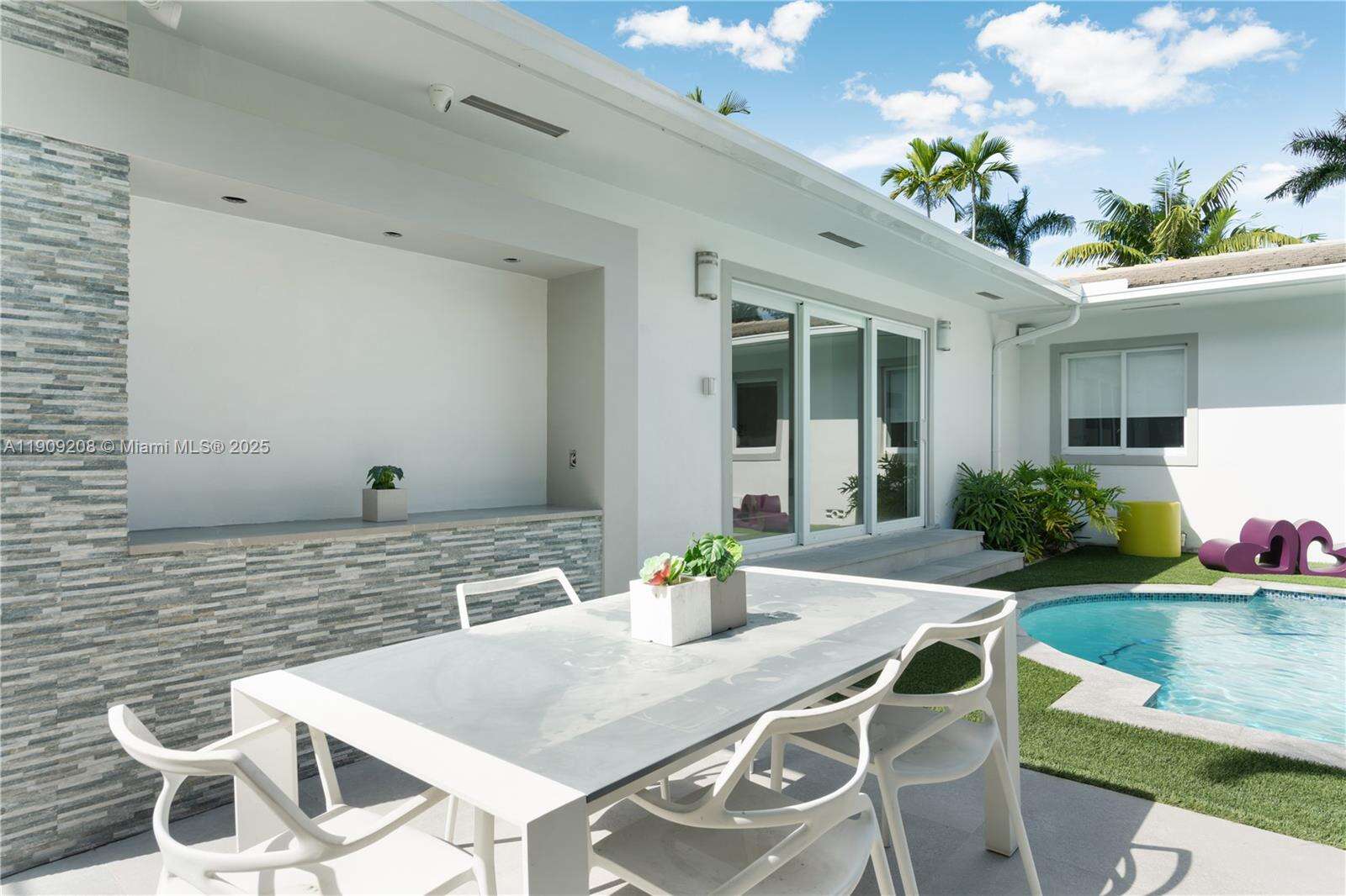 1616 Bayshore Dr, Miami, FL 33133 | Picture 37