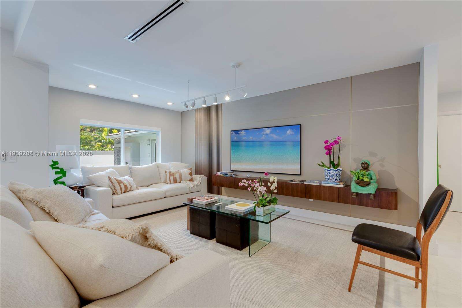 1616 Bayshore Dr, Miami, FL 33133 | Picture 8