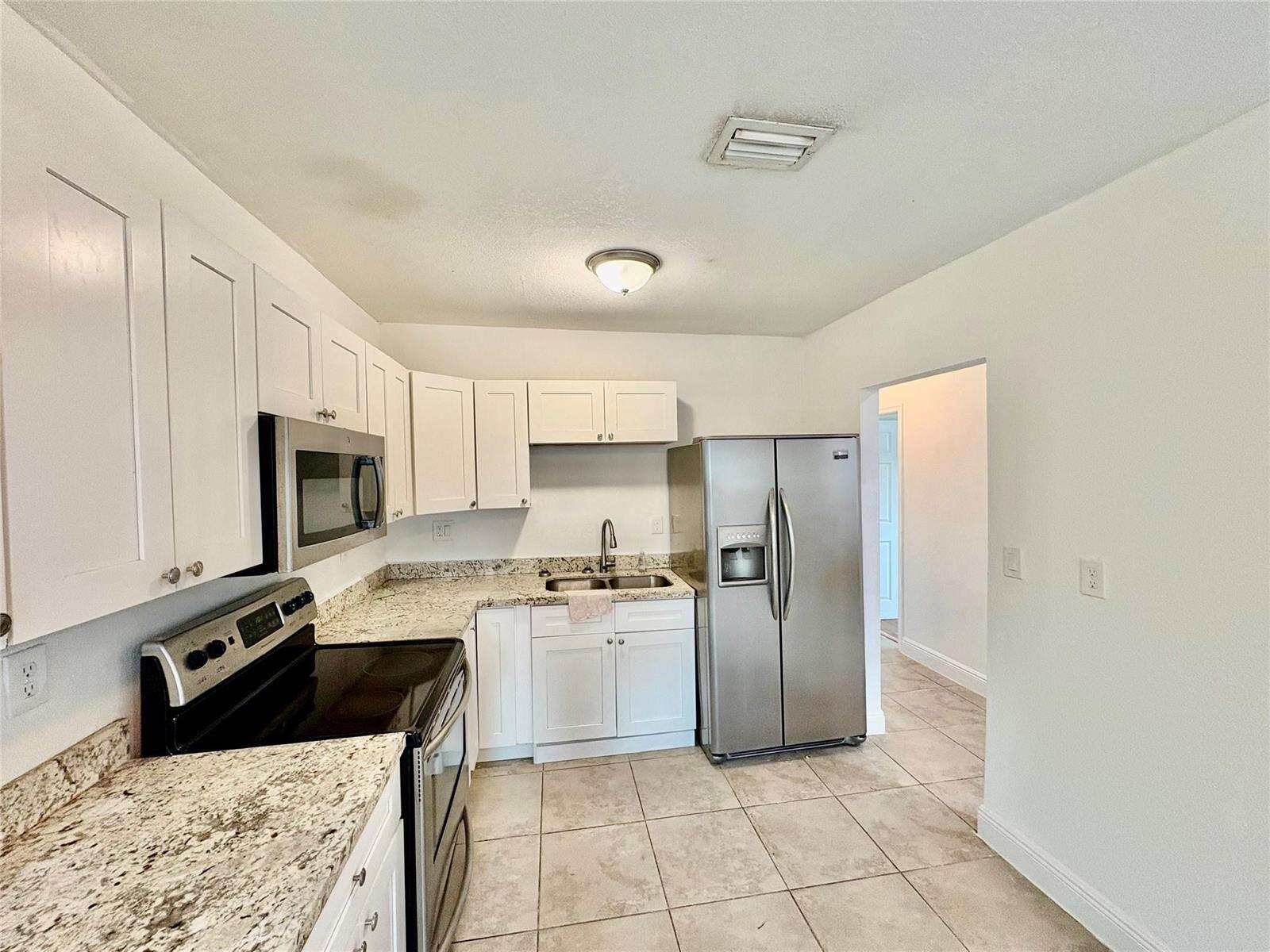 730 Arizona, Fort Lauderdale, FL 33312 - For Sale photo 4