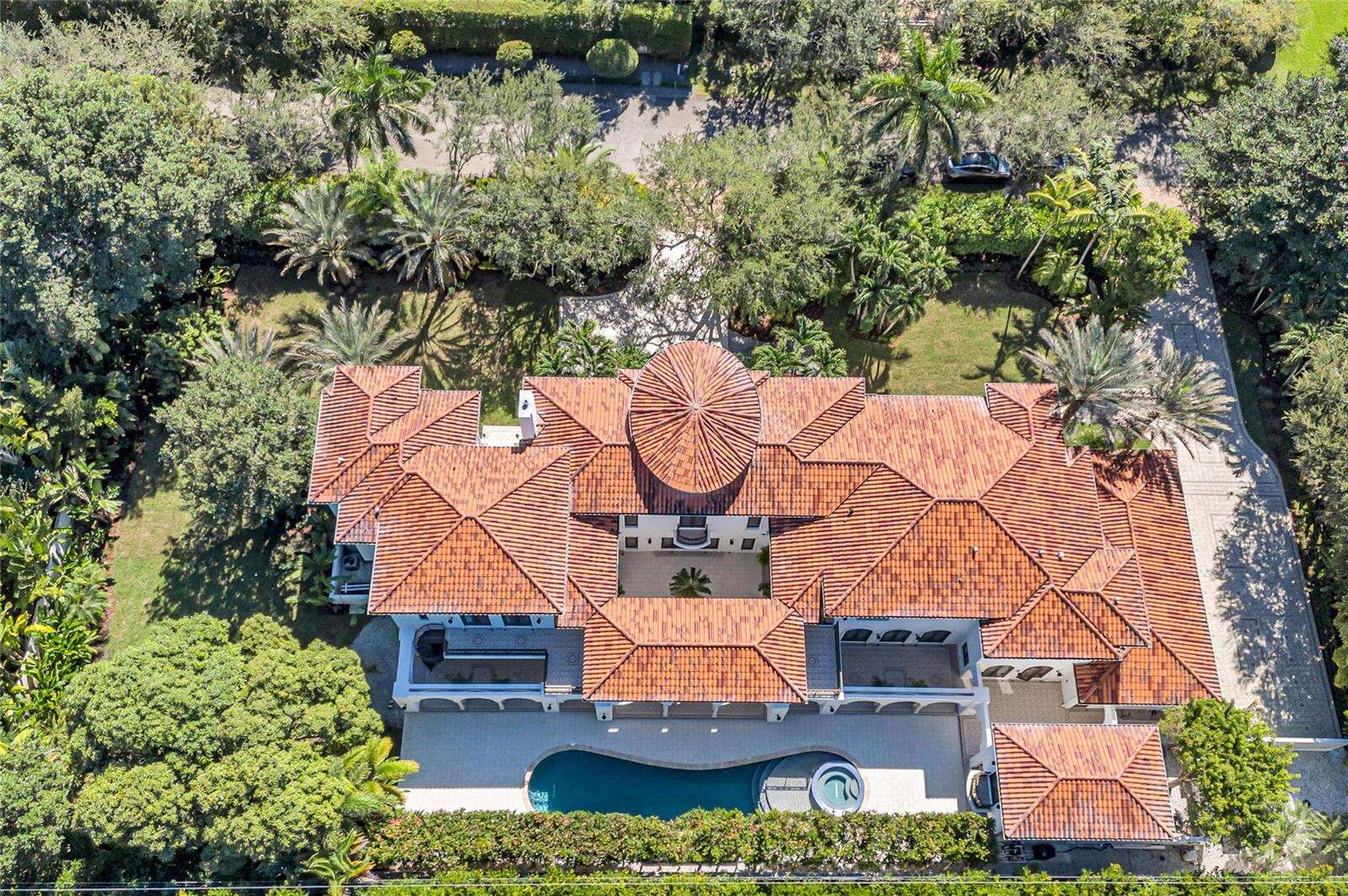 4955 83rd, Miami, FL 33143 - For Sale photo 2