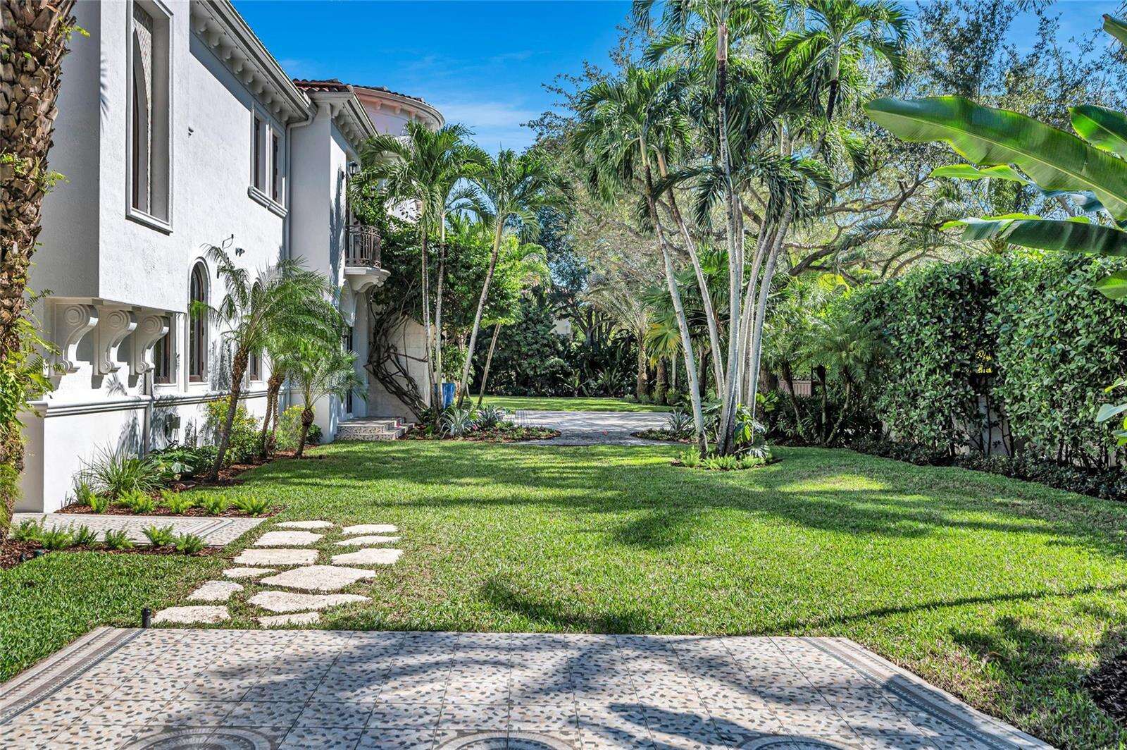4955 83rd, Miami, FL 33143 - For Sale photo 12